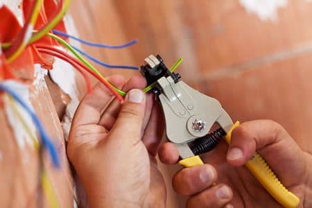 3 Holiday Electrical Safety Tips Thumbnail